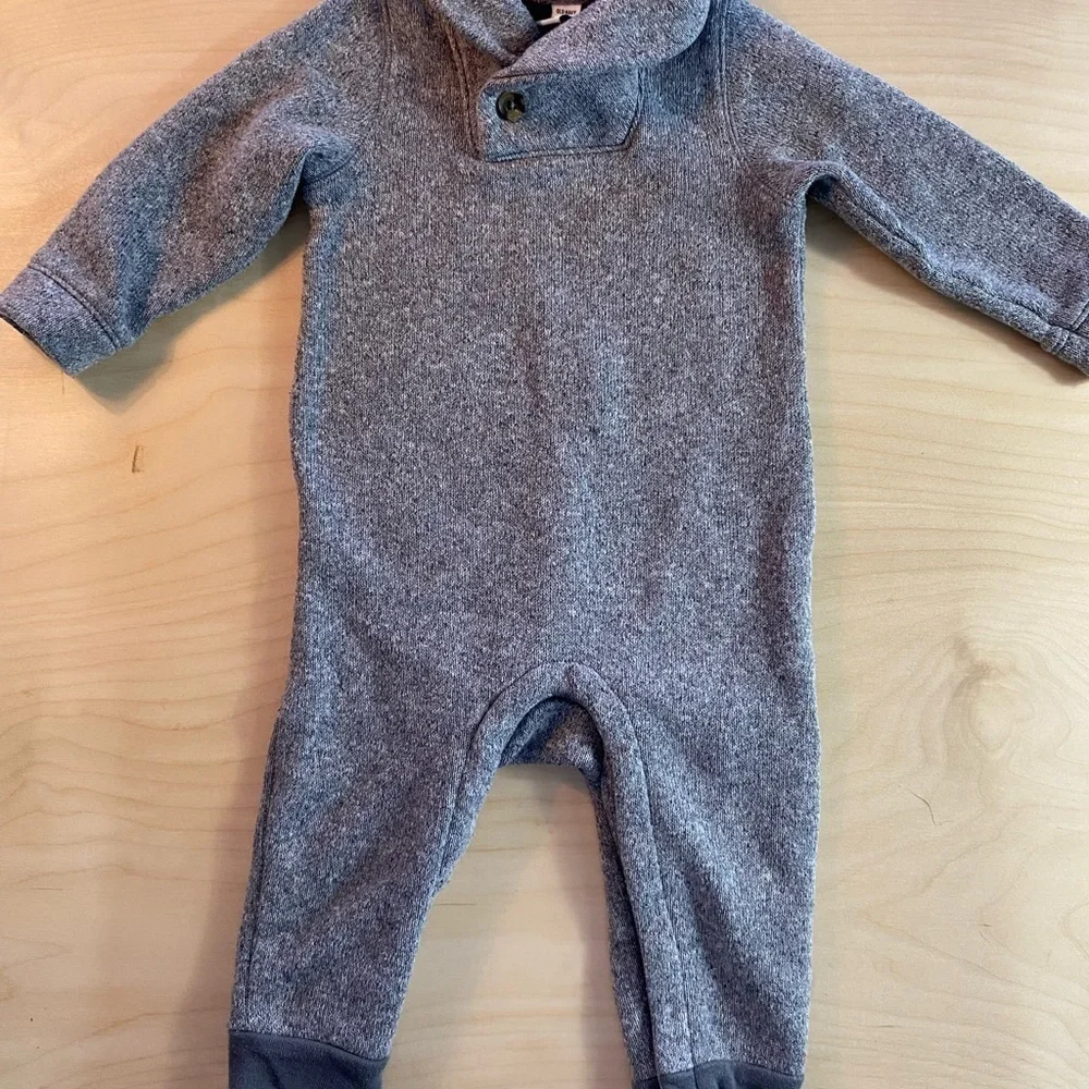 Old Navy One Piece Body Suit size 18-24 months (DE)